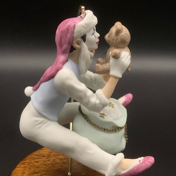 Vintage 1987 Hallmark Keepsake Mime Clown Teddy Bear Ornament - Picture 2 of 16